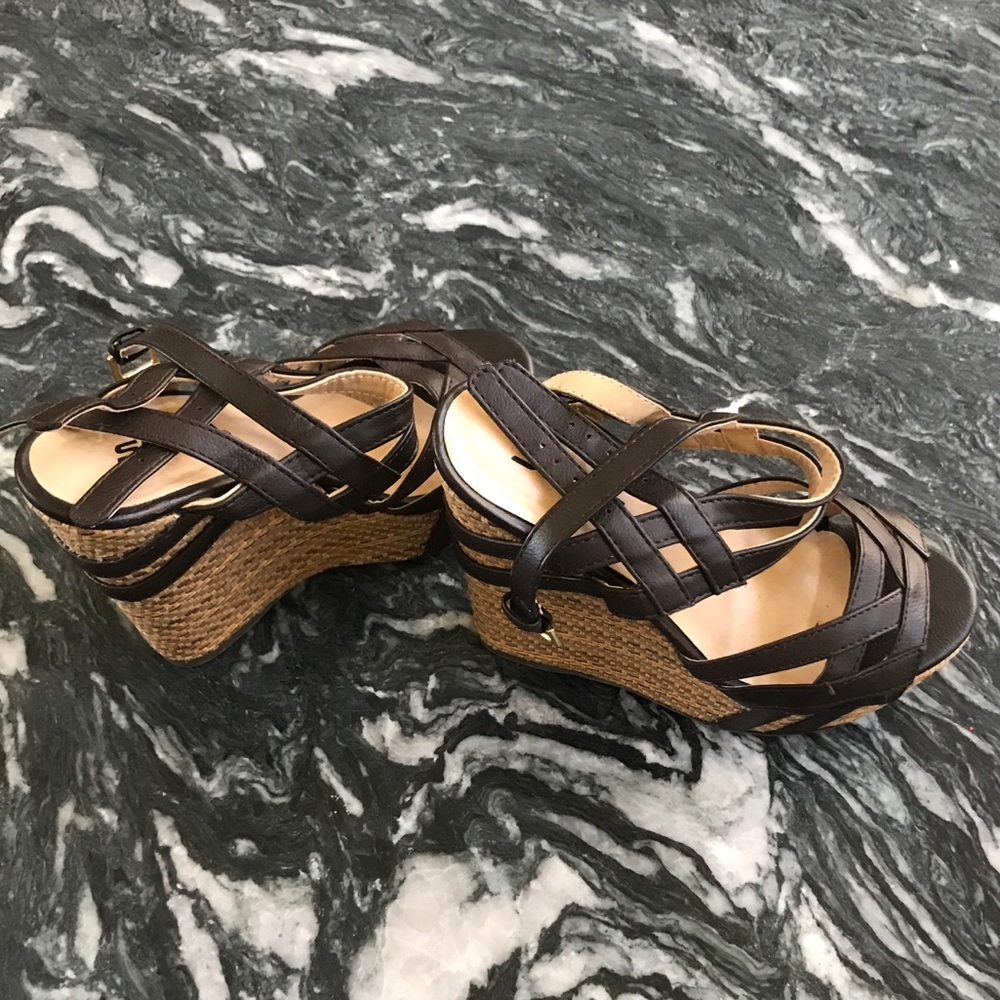 Platform sandals, size 6.5